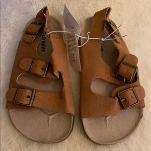 Old Navy boys sandals- toddler size 8.